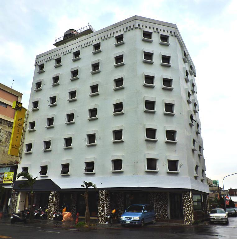 Meci Hotel Kota Hualien Bagian luar foto