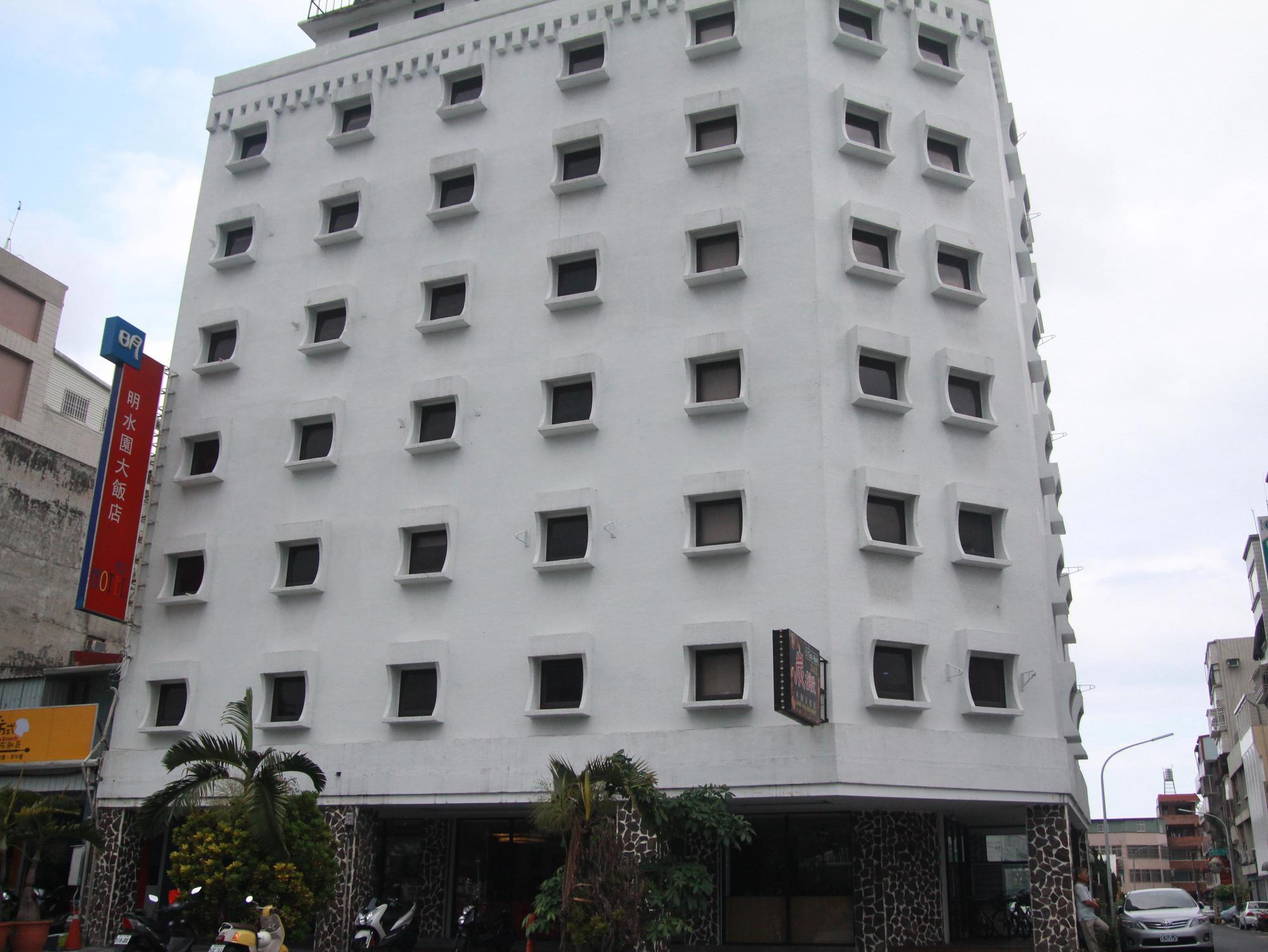 Meci Hotel Kota Hualien Bagian luar foto